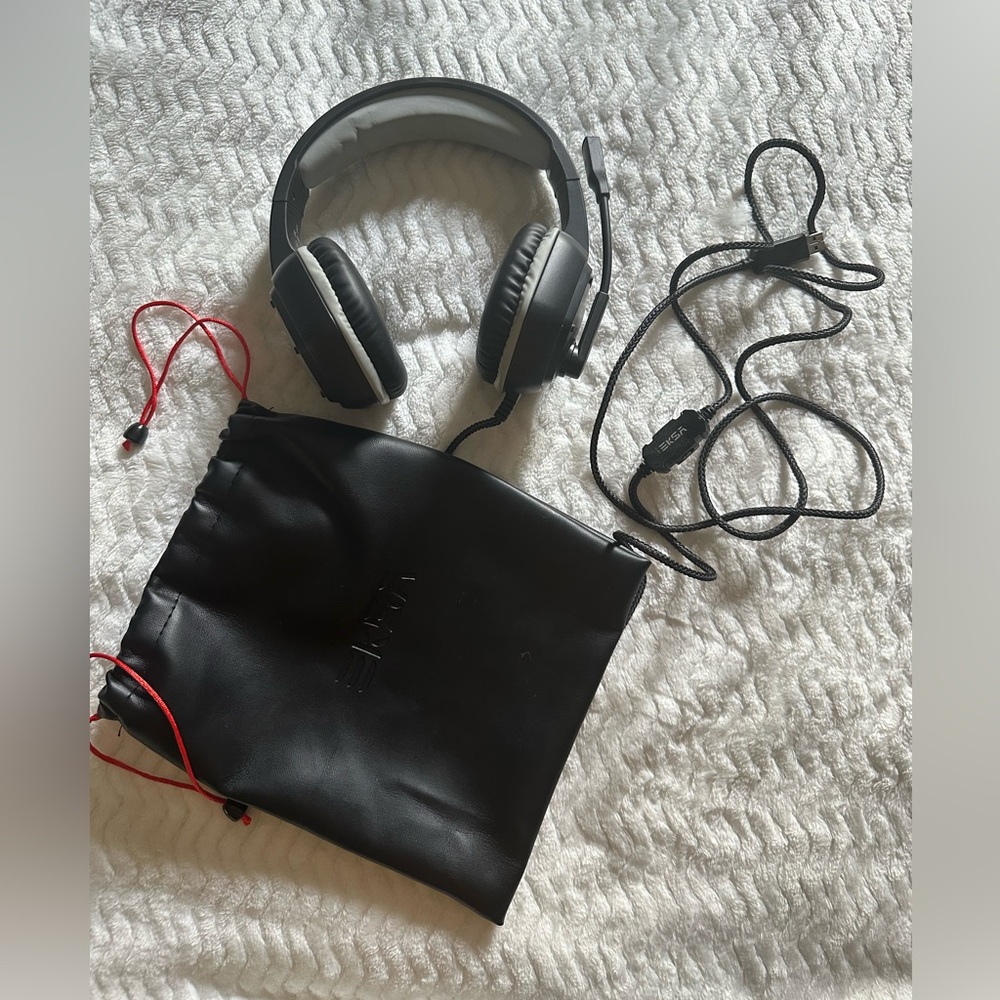 Headset with mic